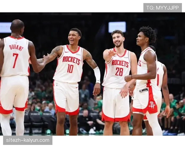 火箭二次进攻与快攻转换 成功限制勇士内线得分 火箭二次进攻与快攻转换 成功限制勇士内线得分